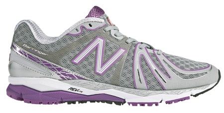 W890 B GD2 White/Dewber Dames Hardloopschoen