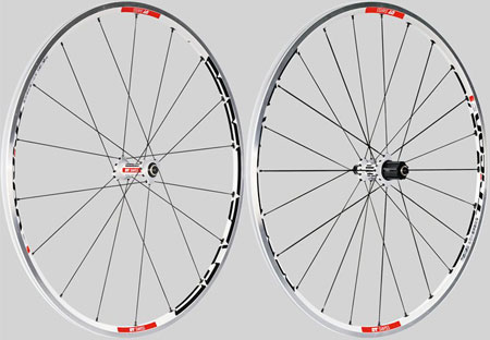 RR1450 Tricon Wit Race Clincher Wielset