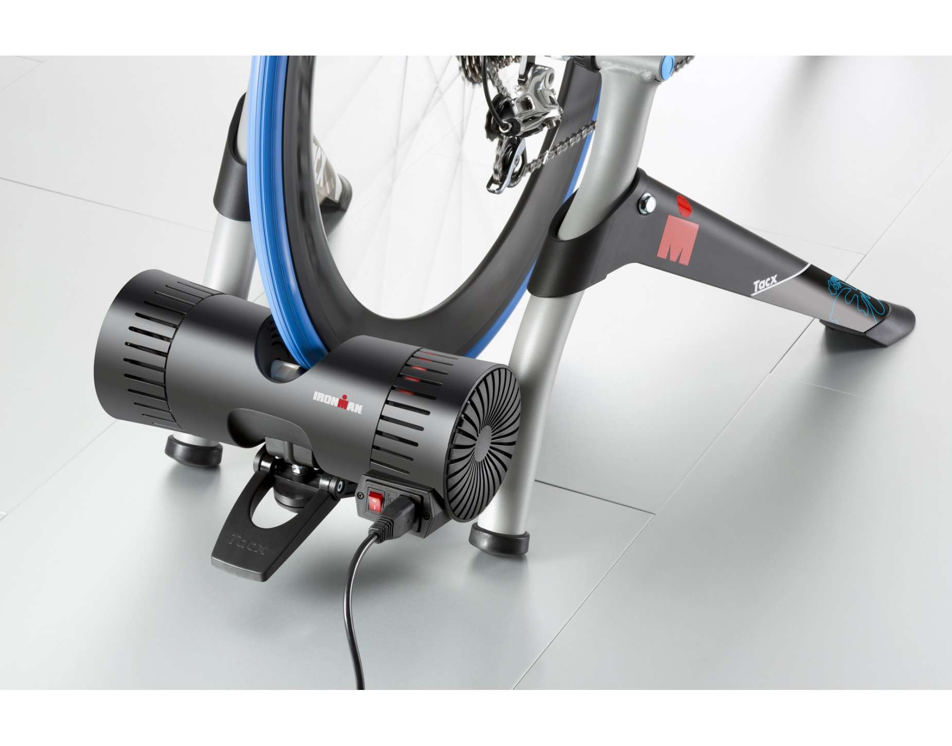 Tacx  Ironman trainer Smart T2060