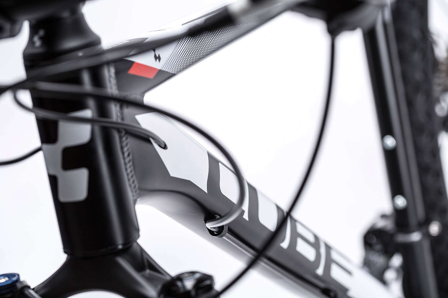 Cube Attention Sl 29 Black N White Cube Attention 29 Black`n`white`n`red Mountainbike