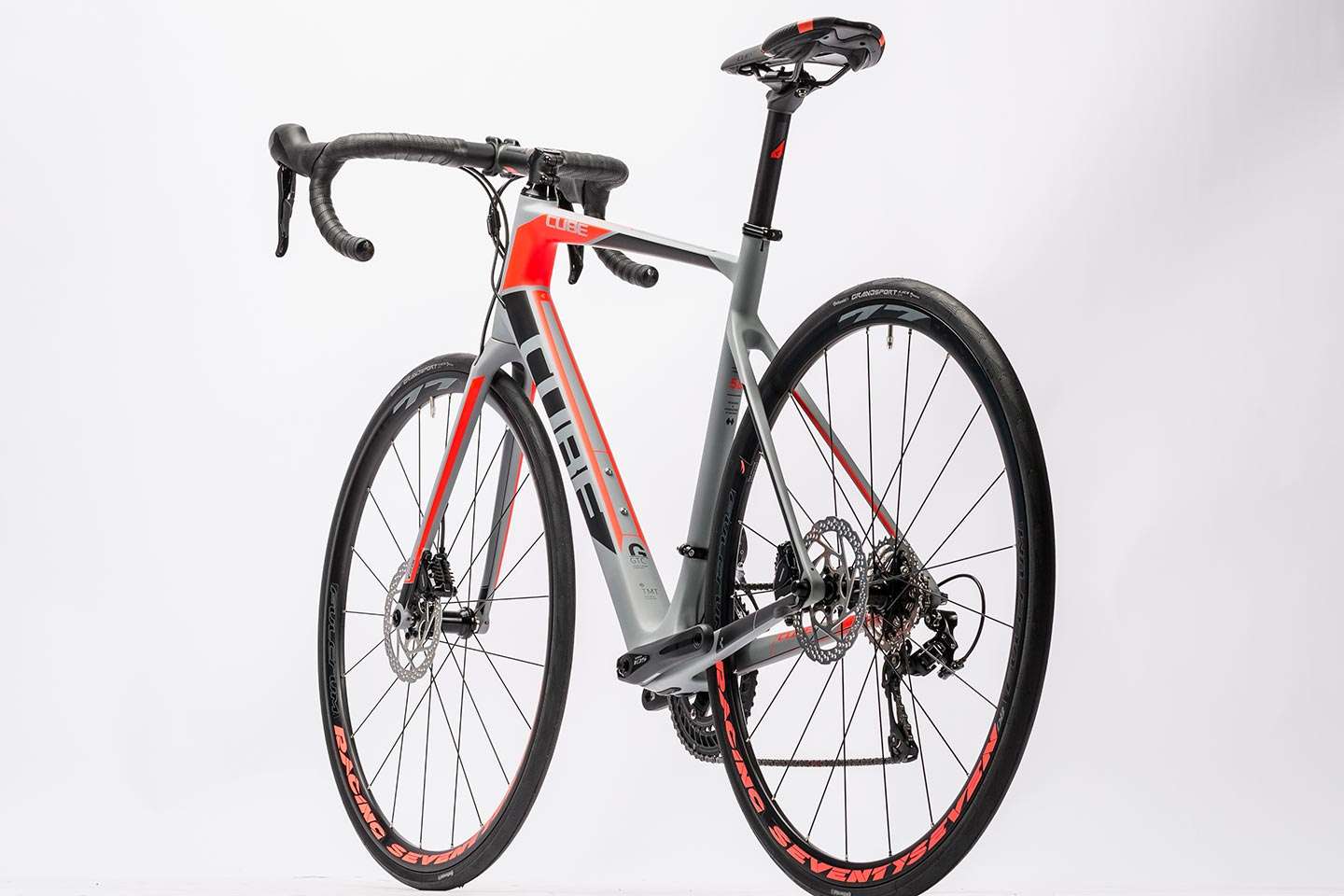 Cube Attain GTC Pro Disc Grey n flashred Racefiets koop je bij