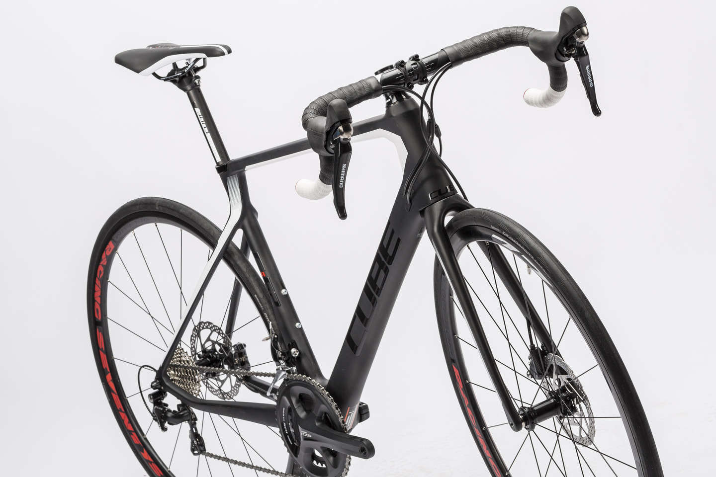 Cube Agree C:62 Disc Carbon´n´white Racefiets
