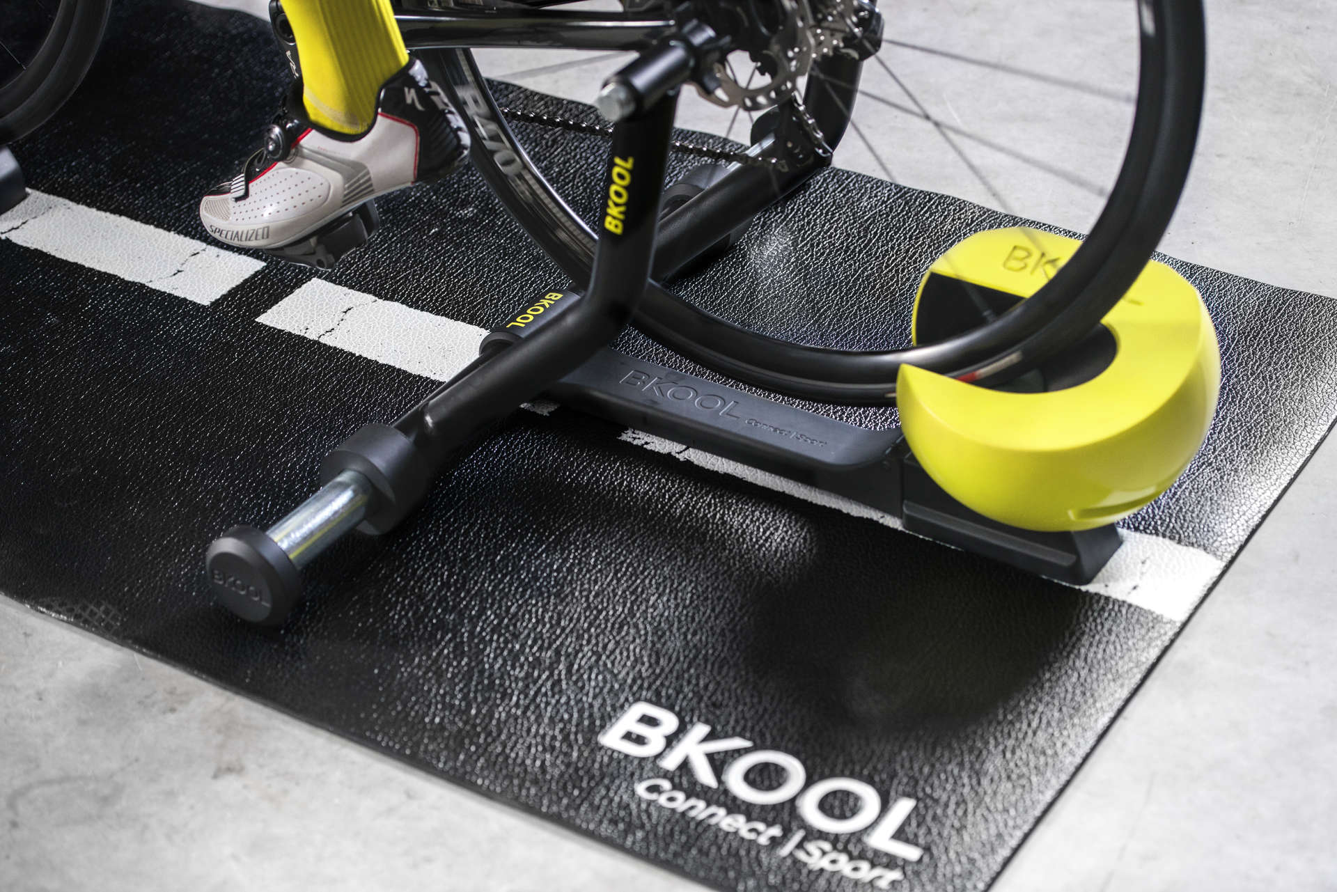 Bkool Pro II Trainer Smart Fietstrainer