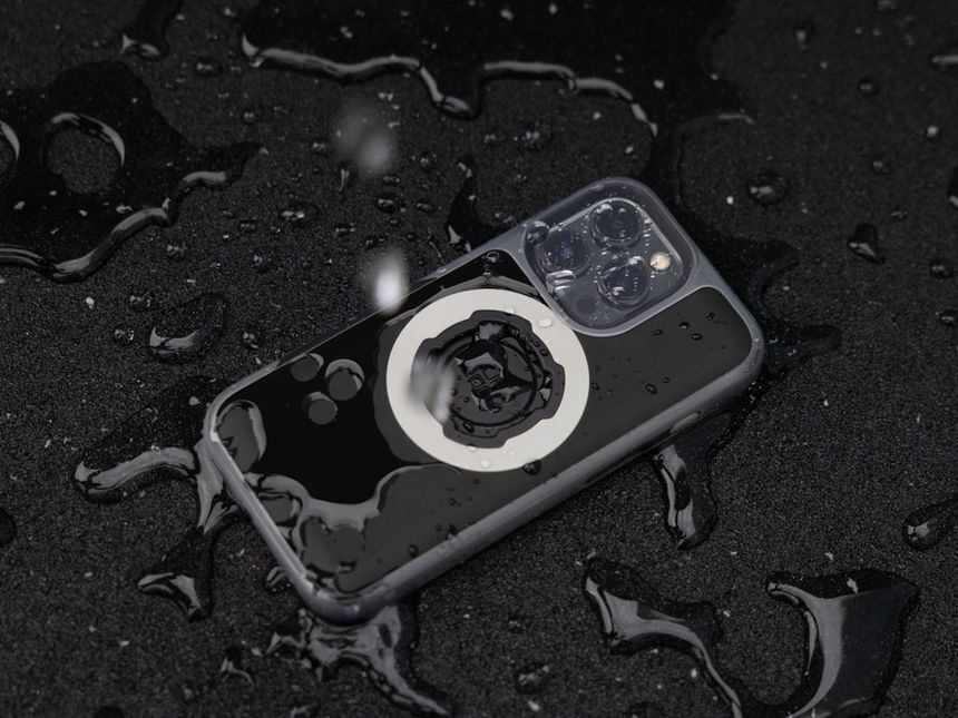 Quad Lock MAG Case iPhone SE (2nd/3rd Gen) & 8 / 7