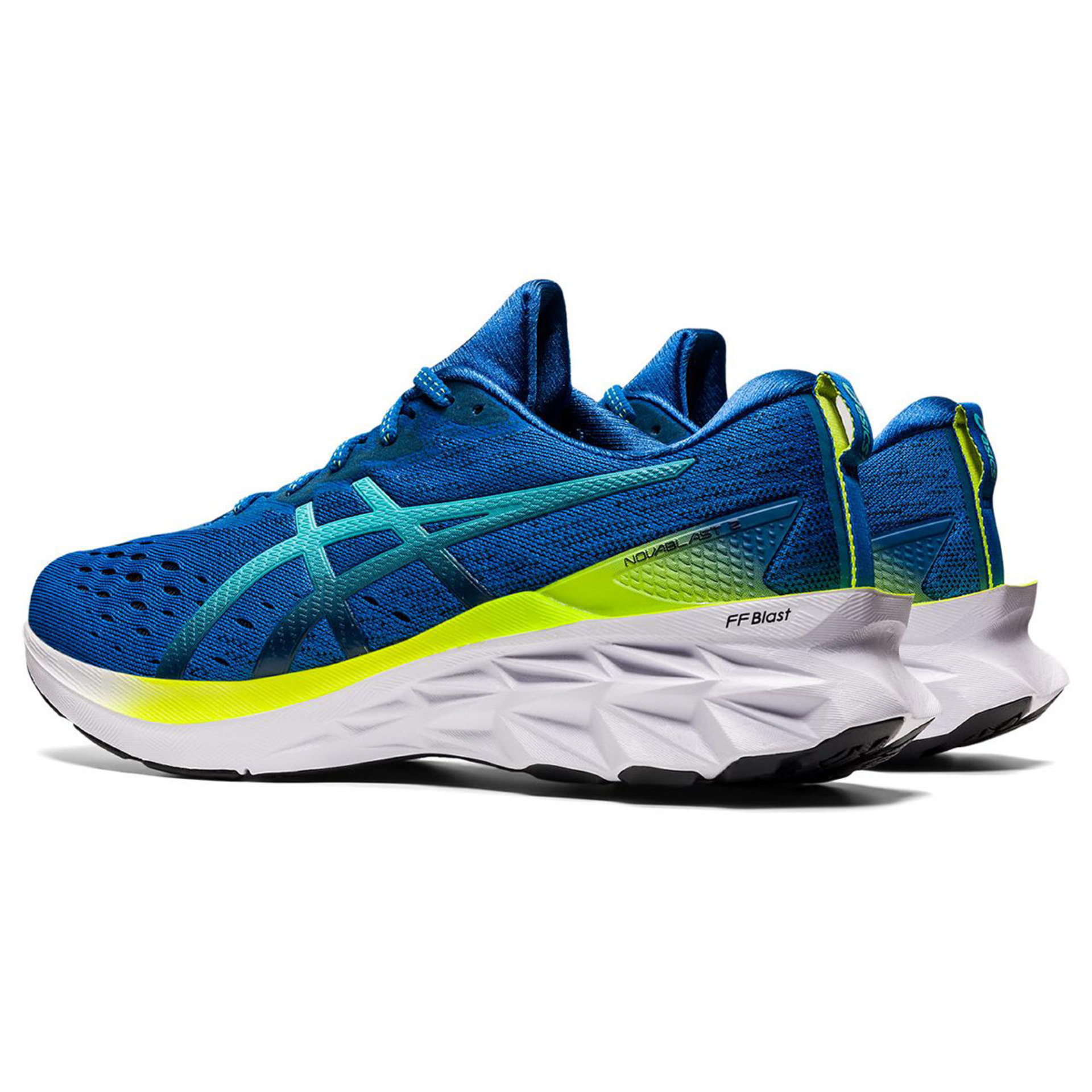 Tweedekans ASICS Novablast 2 Hardloopschoenen Blauw Heren Maat 42.5 koop je  bij Futurumshop.nl