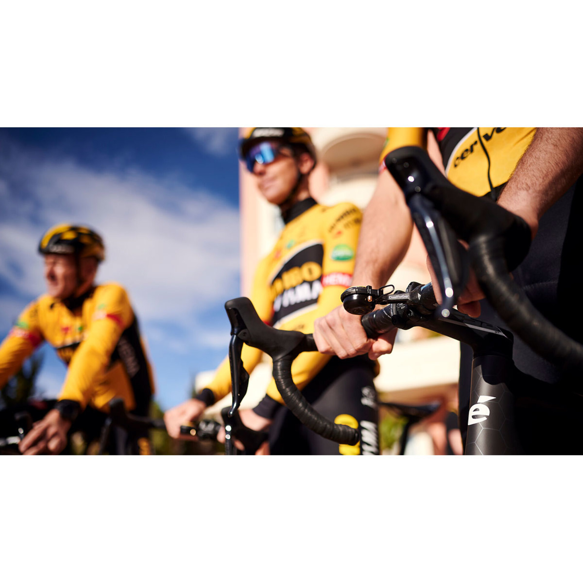 CloseTheGap HideMyBell Regular2 TdF Team Visma-Lease a Bike Editie