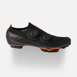 DMT KM0 Mountainbikeschoenen Zwart/Zwart Heren