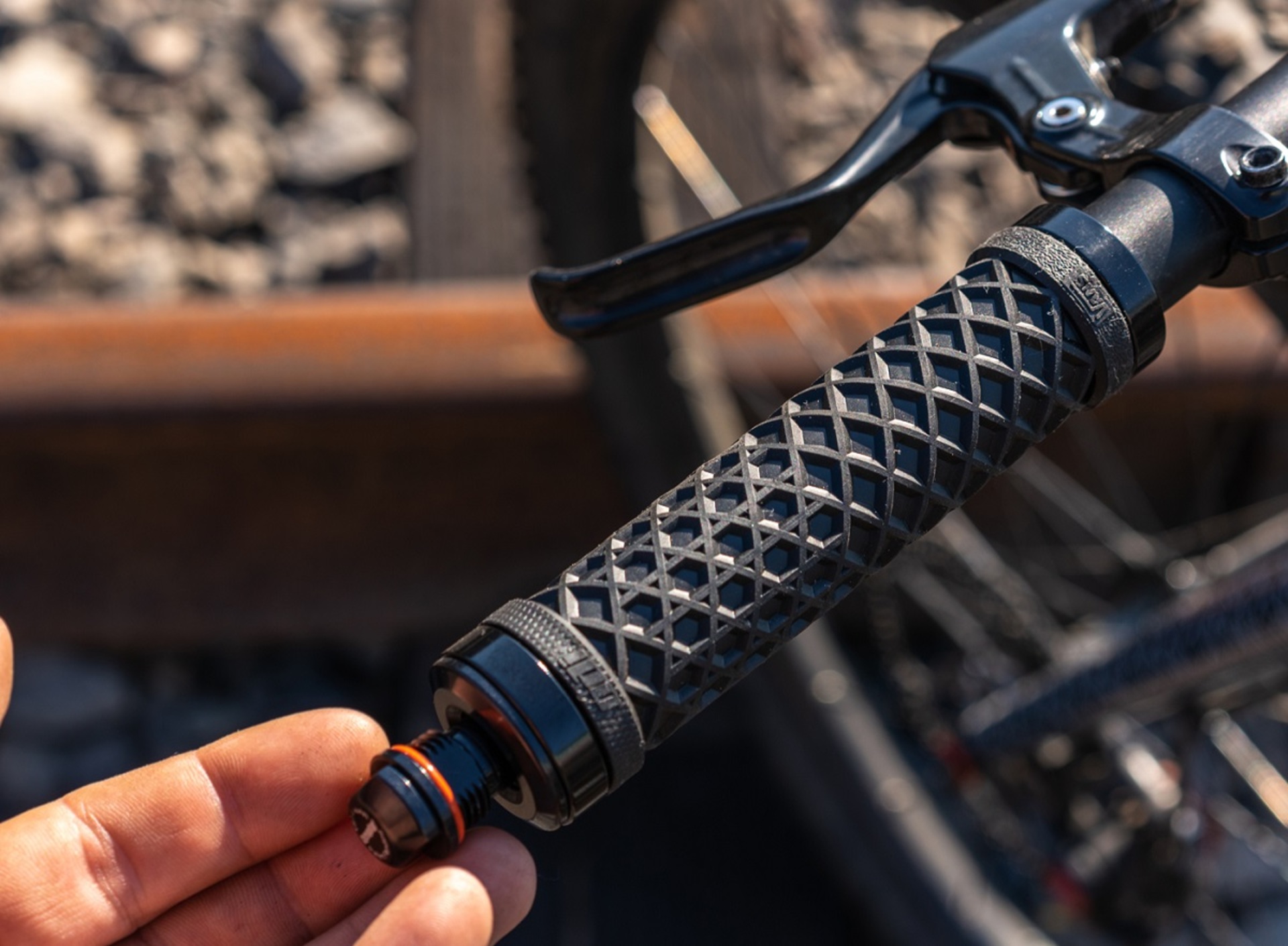 Dynaplug Bar End Tubeless Bicycle Tire Repair Kit Tool + Grip