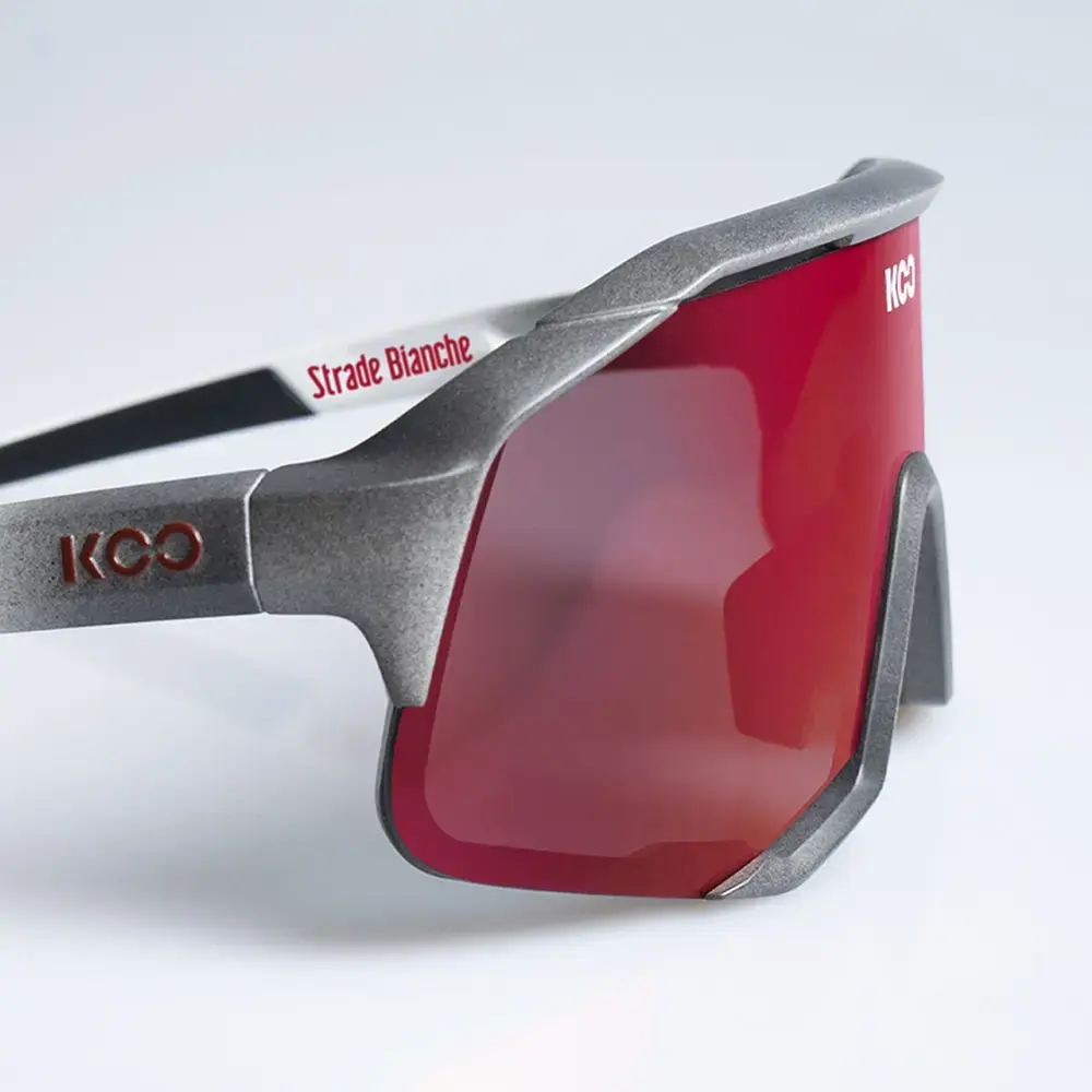 KOO DEMOS Strade Bianche Sport Zonnebril Grijs/Wit met Red Mirror Lens